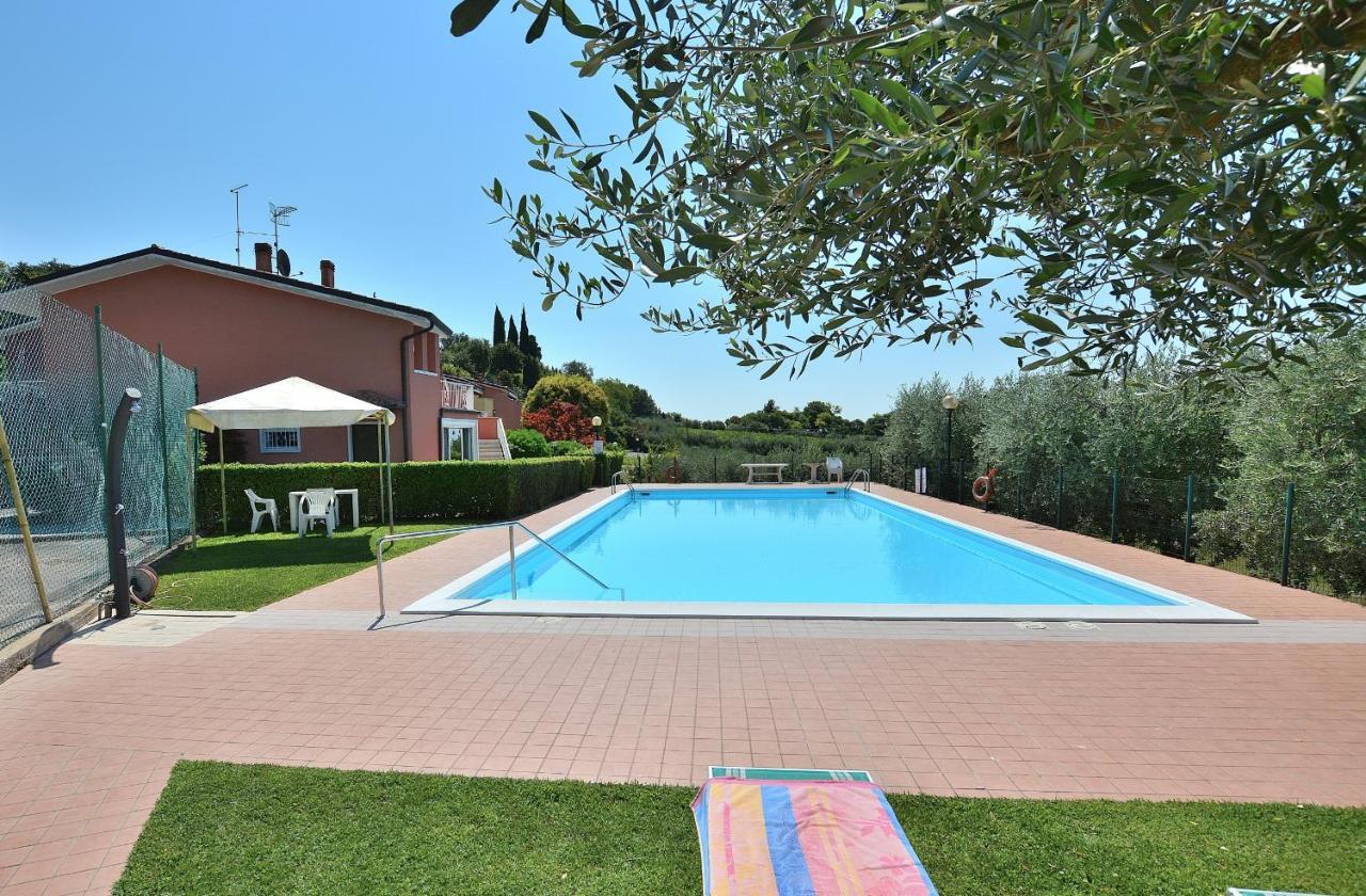 Apartment Joan Miro With Pool Bardolino Dış mekan fotoğraf