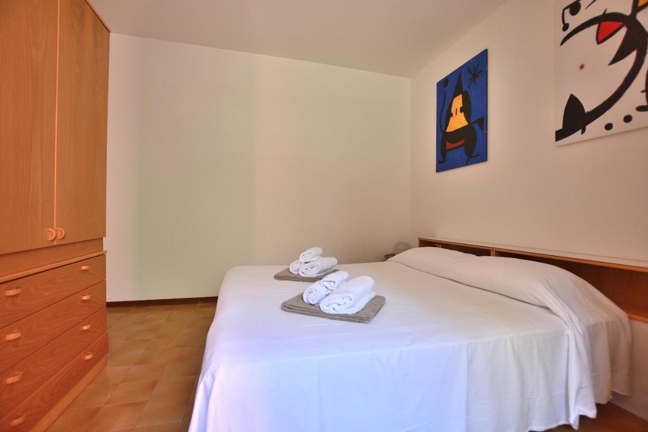 Apartment Joan Miro With Pool Bardolino Dış mekan fotoğraf